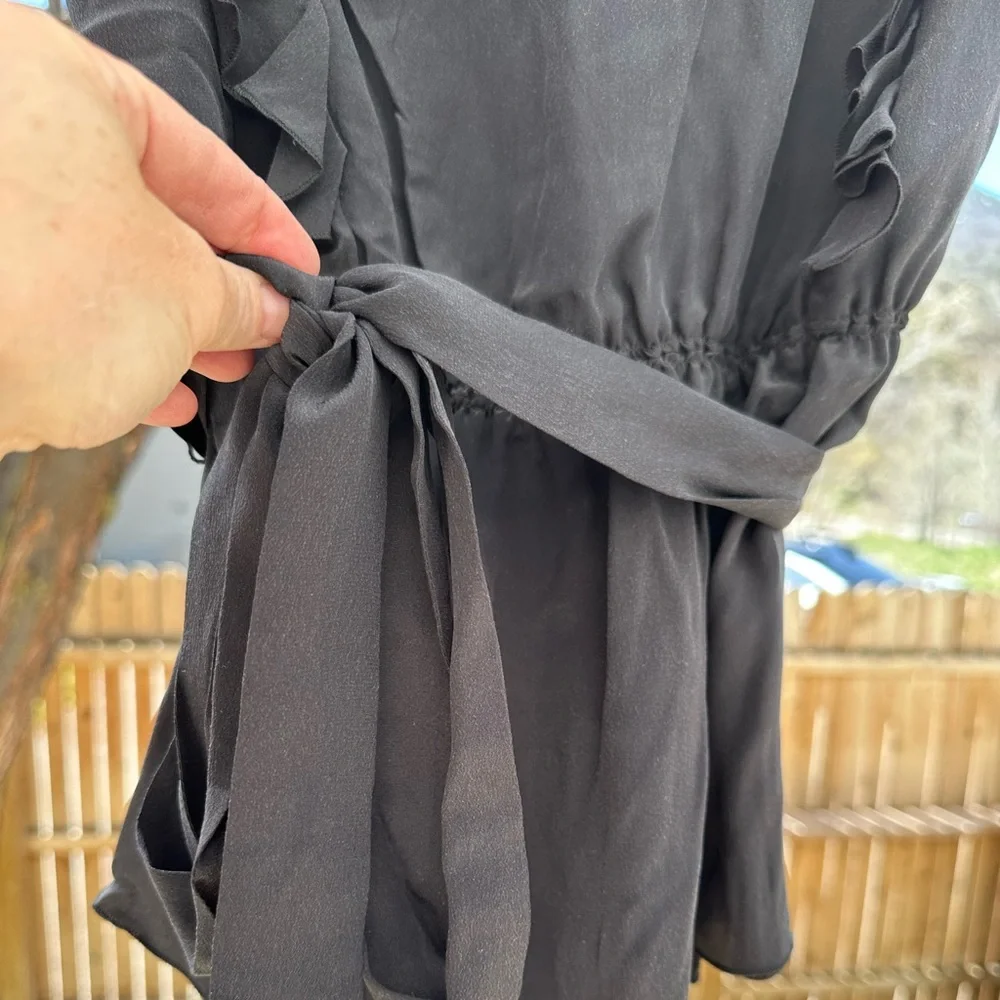 Banana Republic Black Silk Ruffle Elastic Tie Waist Top Blouse Medium - Picture 7 of 9